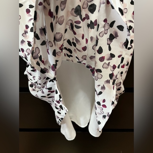 V-Neck Sleeveless Cami - Picture 5 of 8